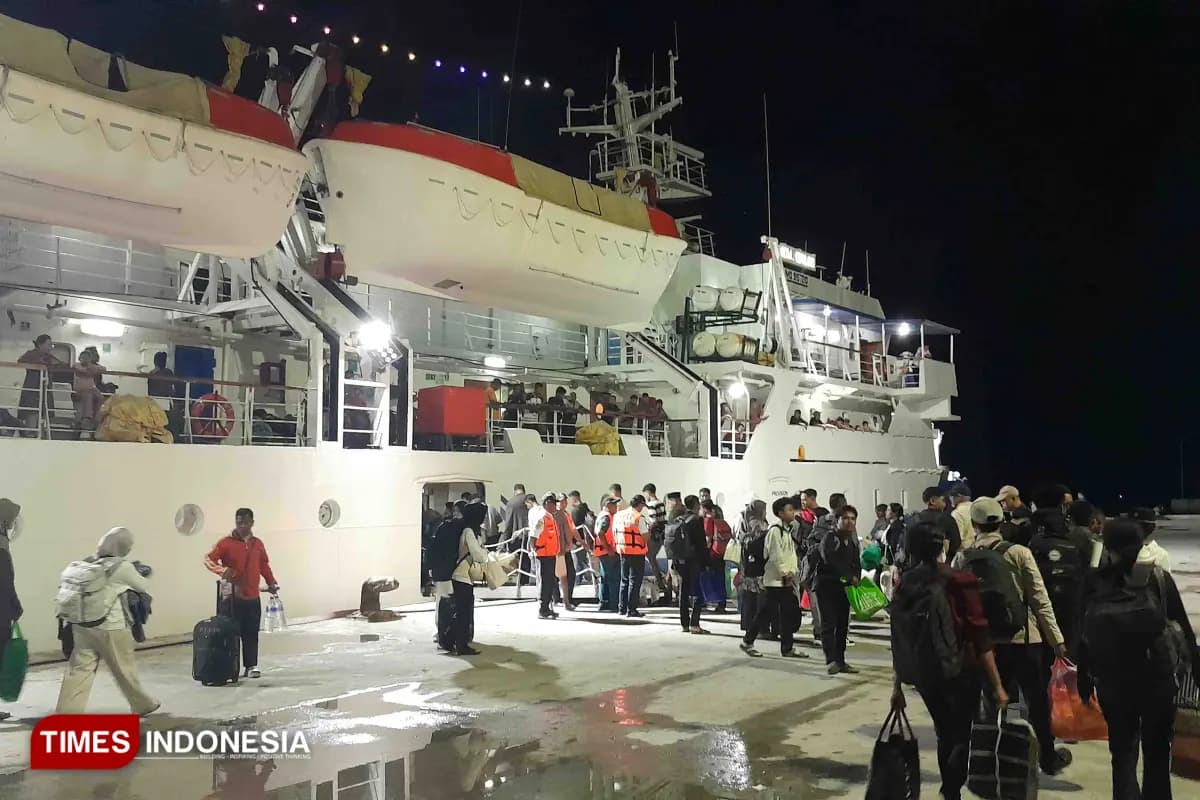 Tiket Pesawat Mahal, Transportasi Laut Jadi Harapan Warga Sumba Timur